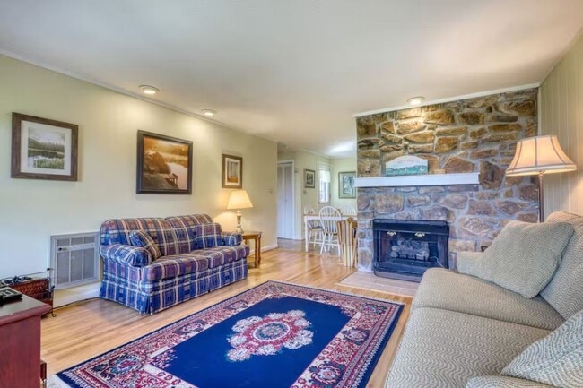 Building Photo - 395 Skyleaf Dr