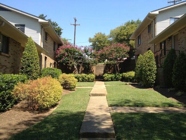 Building Photo - 3521 Dakota Ave