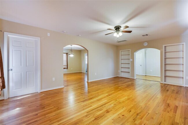 Foto del edificio - 3320 Rosedale St