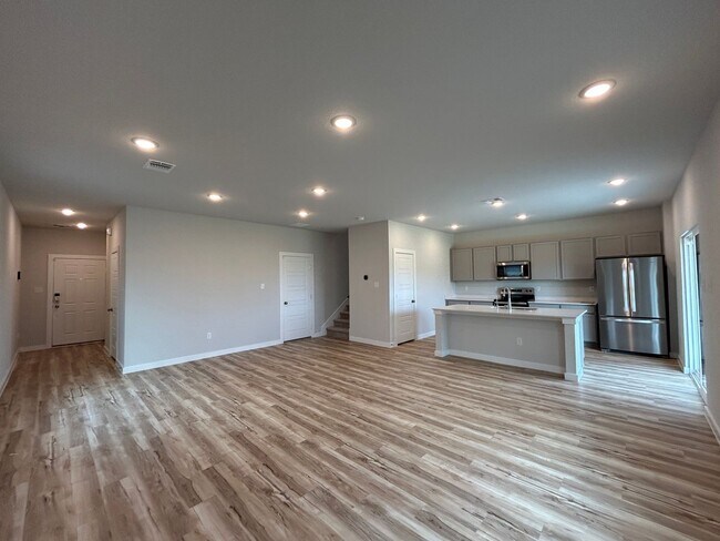 Foto del edificio - Walking Distance to Long Creek High School / Fridge, Washer & Dryer Included / Fenced in Yard / N...