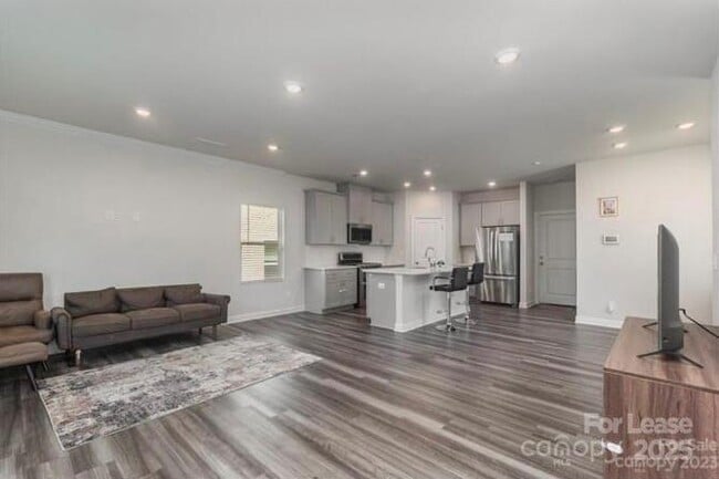 Building Photo - 1304 Colgher St