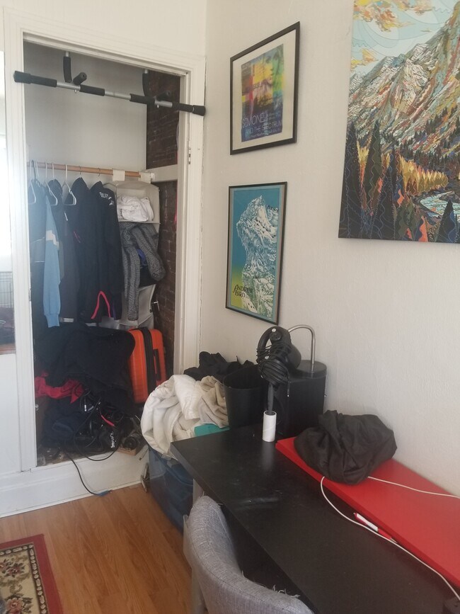 Foto del edificio - 5815 Alder St