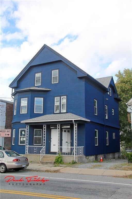 Building Photo - 547-549 Park Ave