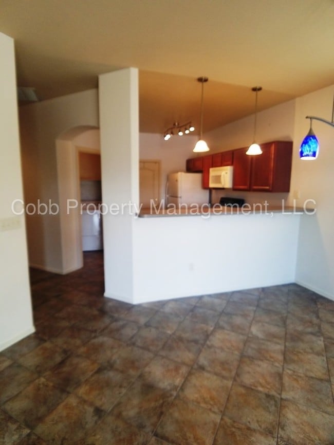 Building Photo - 2bd/2ba Cozy Home with Fireplace in Vail