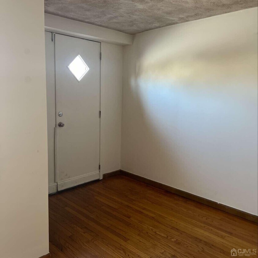 351 Springfield Ave, Summit, NJ 07901 Room for Rent in Summit, NJ