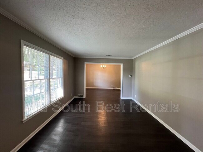 Photo - 3154 Bluefield St House