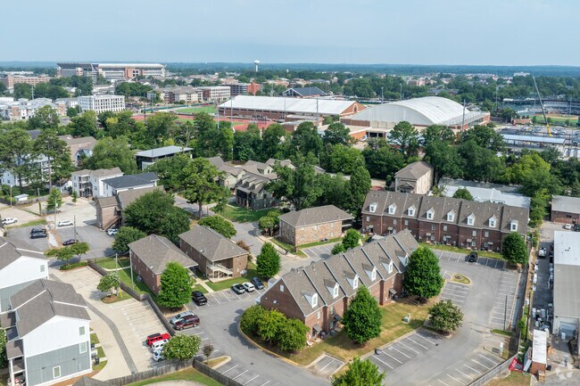 Foto del edificio - Old Row at Cloverdale