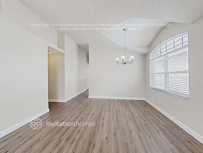 Foto del edificio - 12870 Maribou Cir