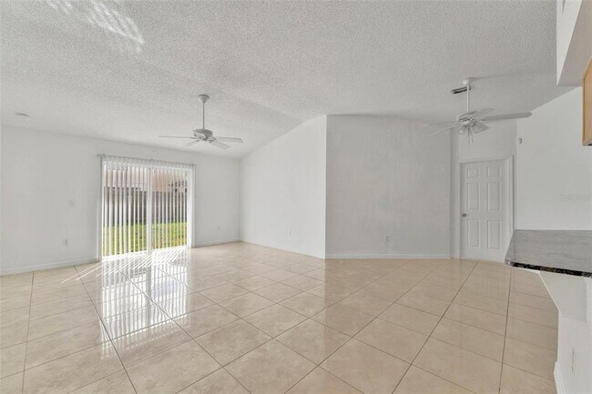 Foto del edificio - 11007 Whitecap Dr