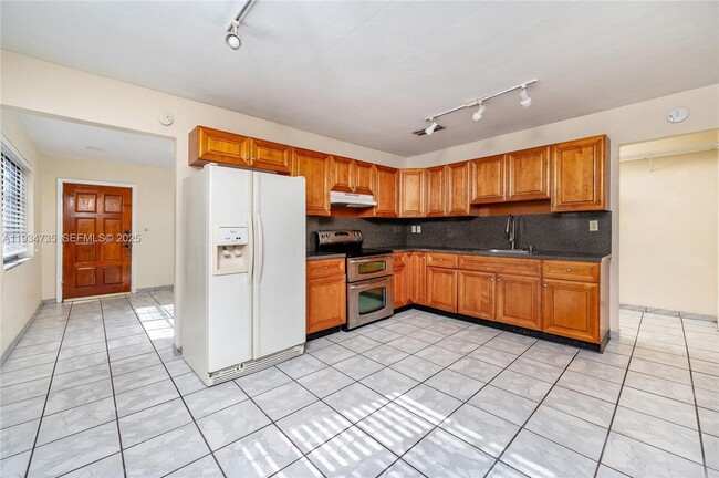 Photo - 201 NW 34th Ave House