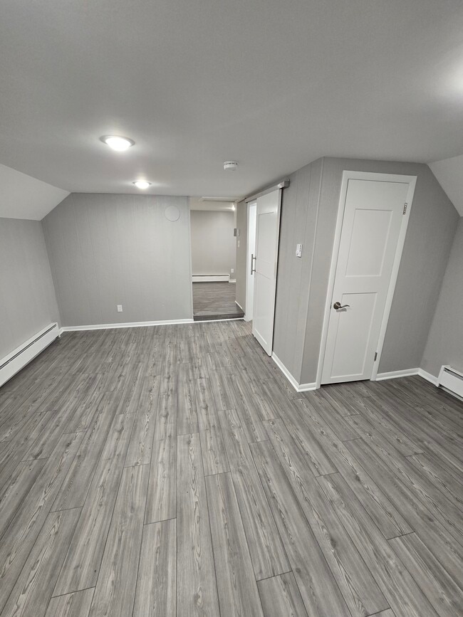 Building Photo - 244 Vandervoort St