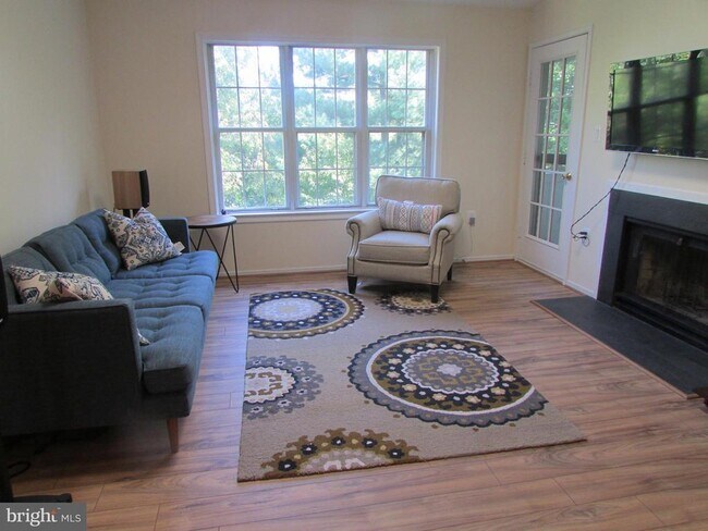 Building Photo - 7703 Lexton Pl