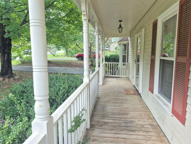 Foto del edificio - 125 Ivywood Dr