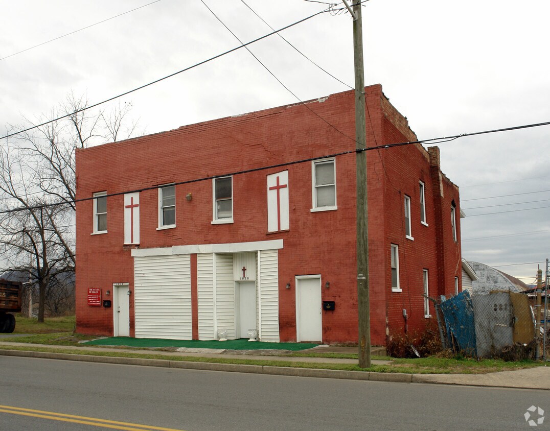 Building Photo - 1018-1020 Salem Ave SW