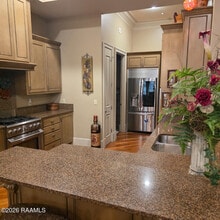 Building Photo - 302 Richland Ave