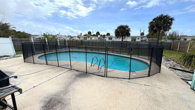 Photo - 484 Grandview Ave House