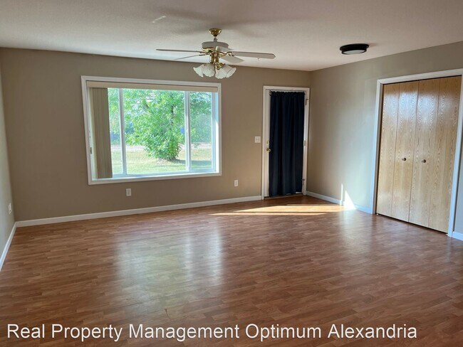 Building Photo - 3 br, 1 bath House - 4709 Short St NE