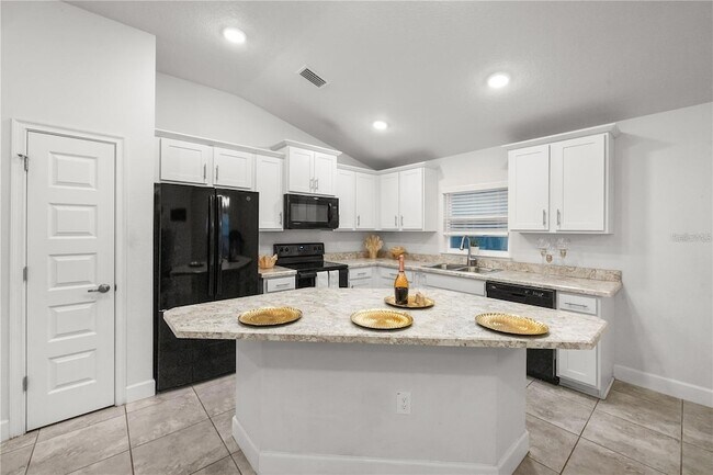 Foto del edificio - 14429 Potterton Cir