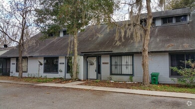 Building Photo - 2945 SW 39th Ave