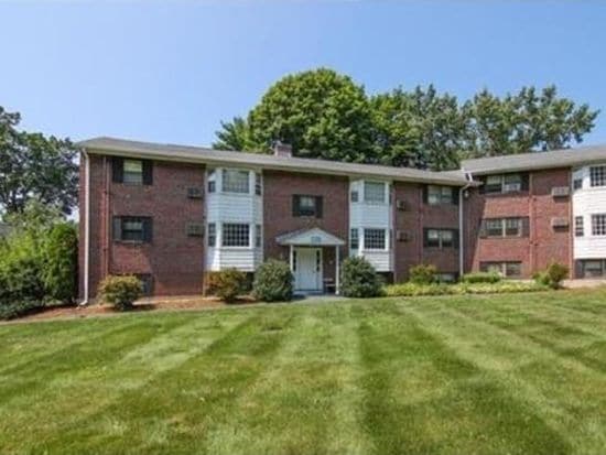 Primary Photo - 1 Town House Ln