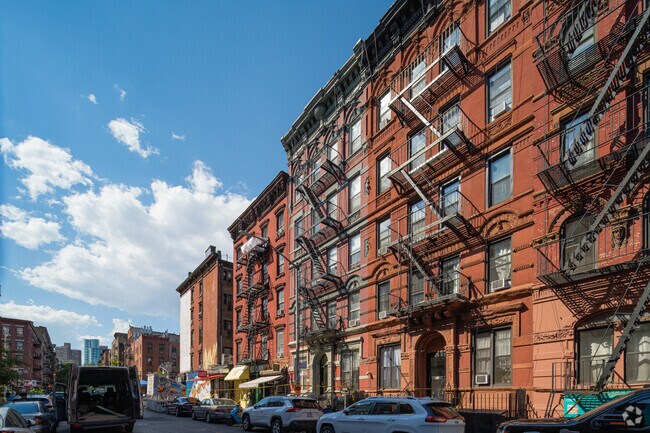 95 E 7th St New York, NY 10009 - 95 E 7th St