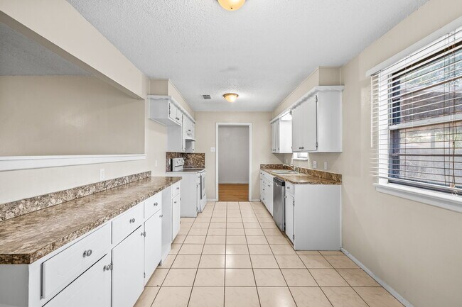 Building Photo - Breathtaking Home Located Near LCU Campus ...