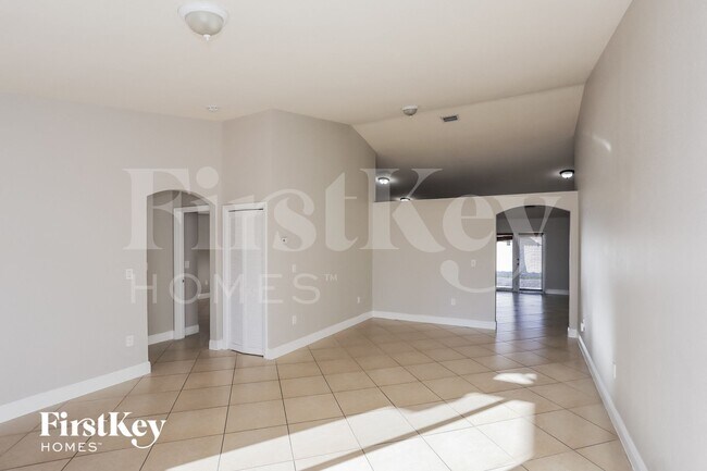 Building Photo - 3124 SW 142nd Pl