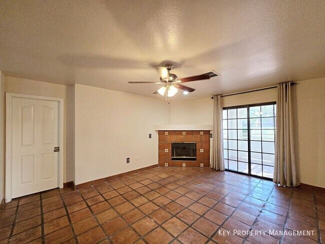 Building Photo - 8452 Boseck Dr