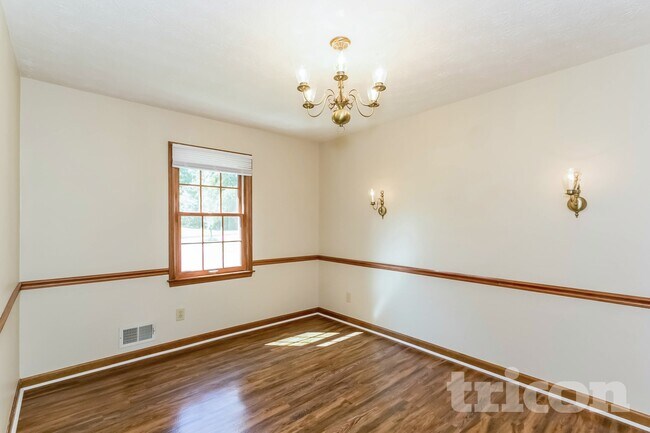 Foto del edificio - 1430 Hillside Pl SE