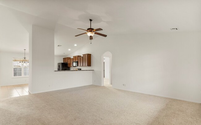 Foto del edificio - Glenpool 4 Bed 2 Bath with Open and Split ...