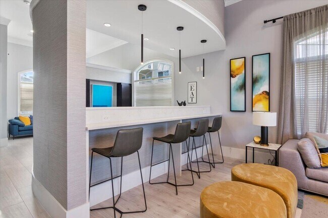 Casa club - 9873 Baywinds Dr