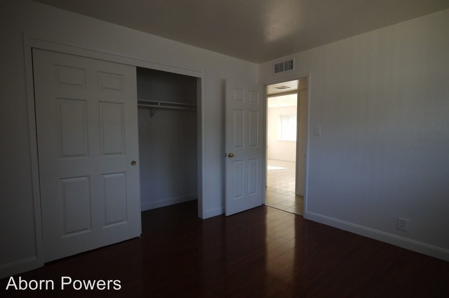 Building Photo - 4445-4453 Riverside Blvd