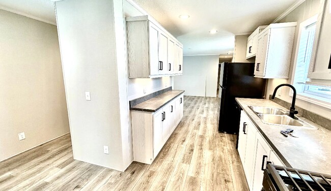 Building Photo - 25148 Au Lac Dr N