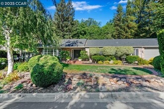 Building Photo - 539 Dalewood Dr