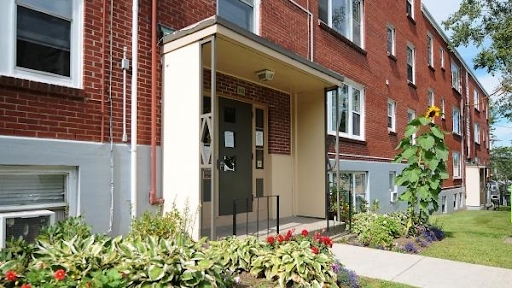 Photo du bâtiment - Maplehurst Apartments