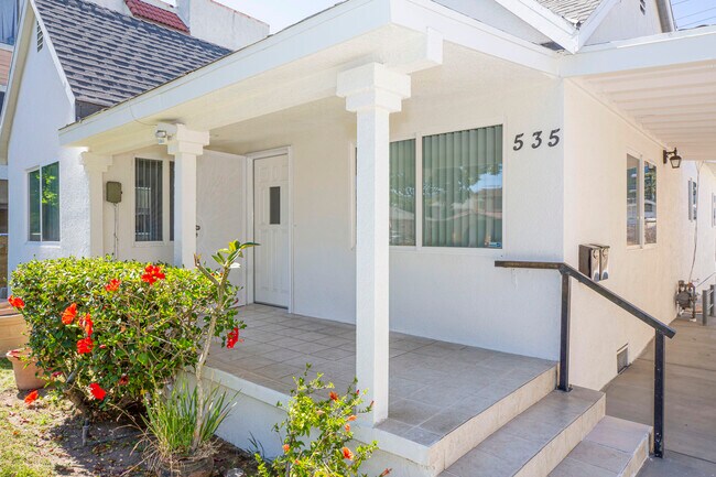 Building Photo - 535 Ivy St