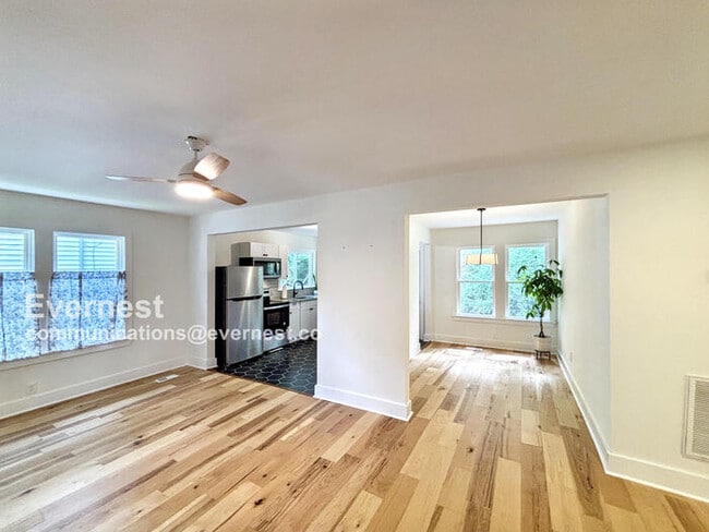 Building Photo - 4422 Edelweiss St