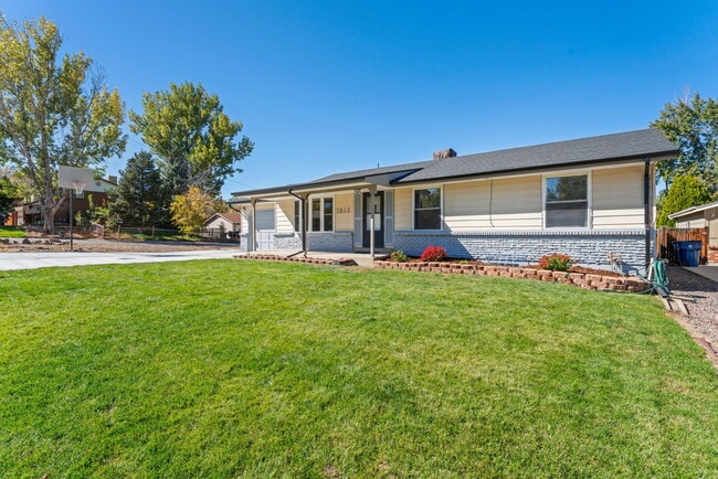 Foto del edificio - 7813 Webster Way