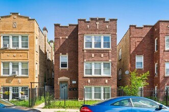 Building Photo - 4446 W Walton St