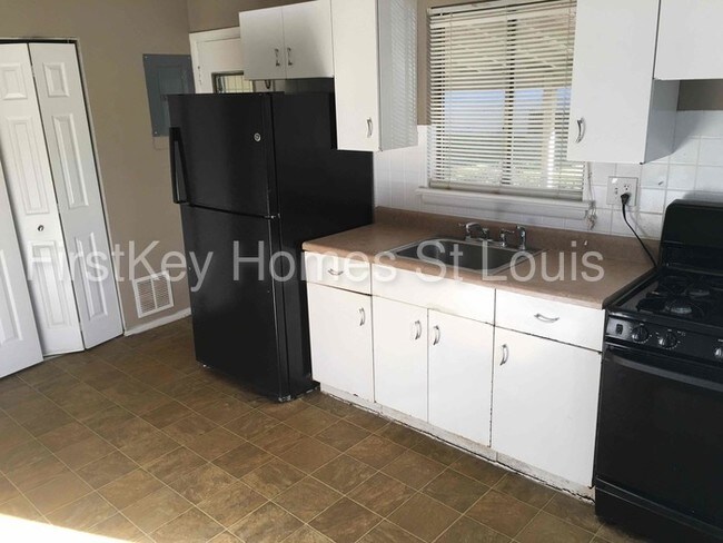 Foto del edificio - 103 Young Dr