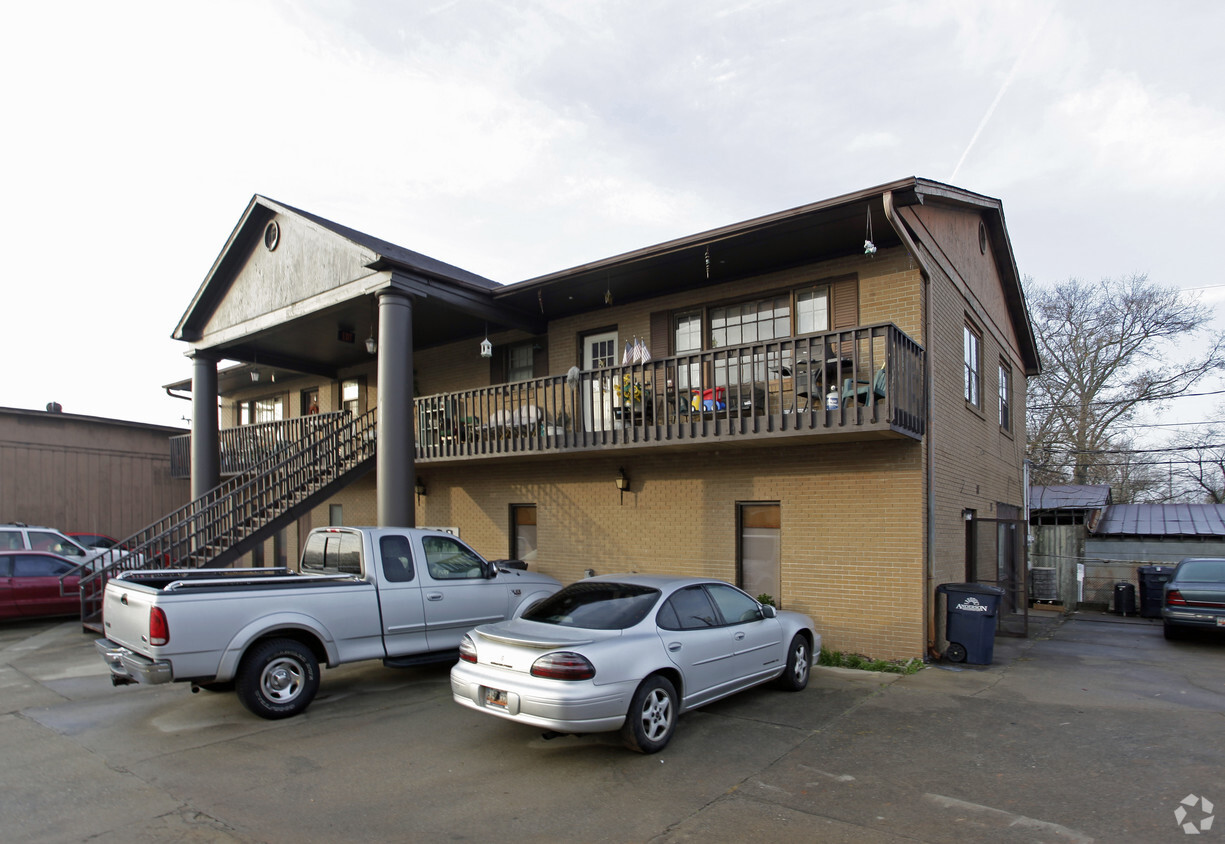 Primary Photo - 1603 N Main St