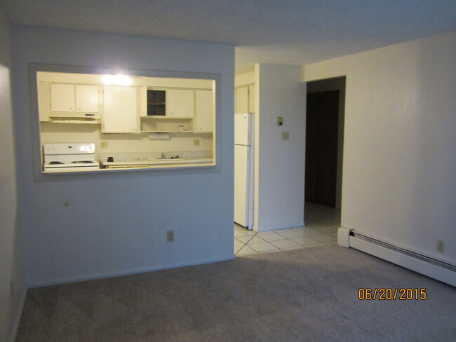 Building Photo - Wonderful 1 BR/1 BA Condo located on 3rd F...