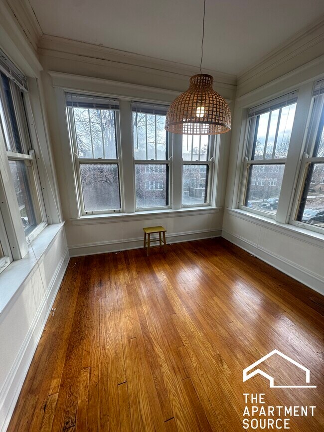 Foto del edificio - 4936 N Talman Ave