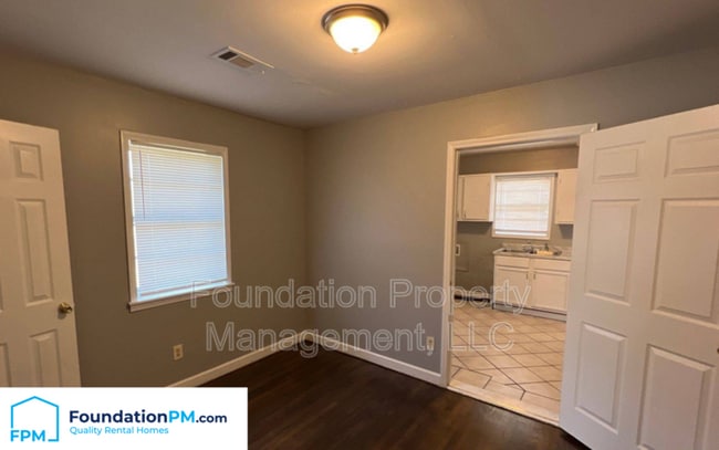 Building Photo - 4977 8th Rd