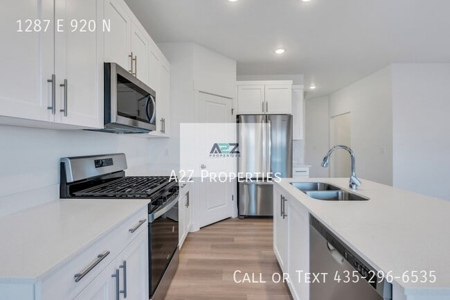 Building Photo - 1287 920 N