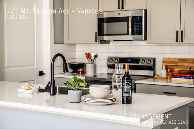 Building Photo - Beautiful New Apartment Community - THE LU...