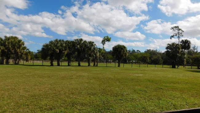 Building Photo - 13576  Fox Trail