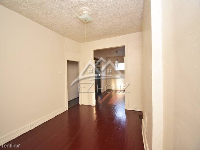 Building Photo - 3 br, 1 bath House - 607 North Pulaski Street