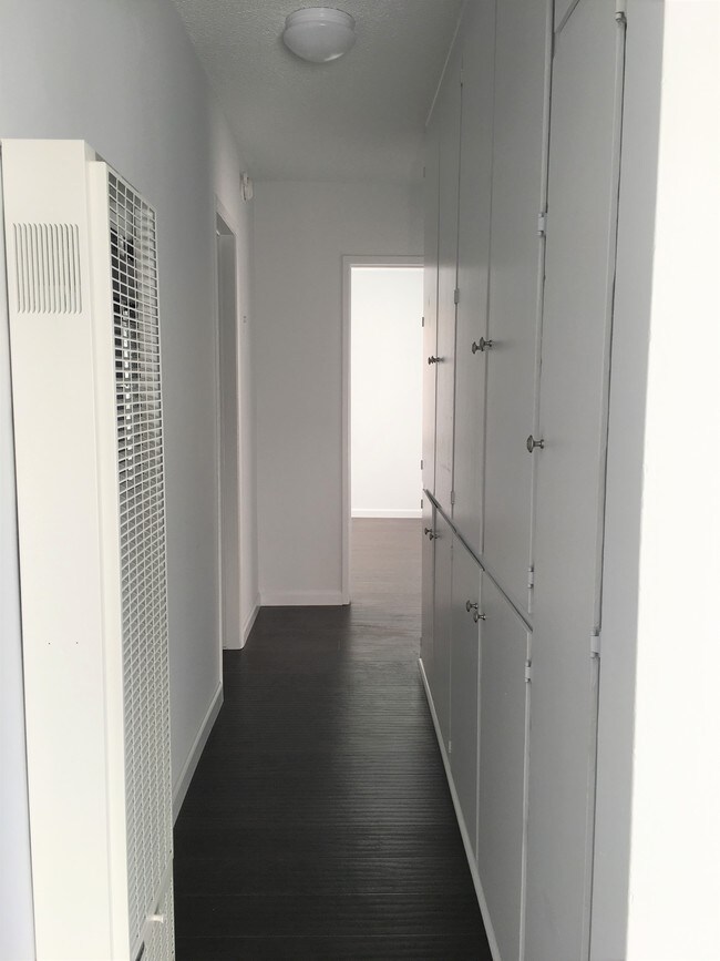 Fotografía del edificio - 603 N New Hampshire Ave