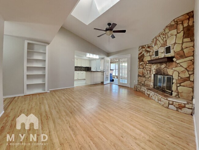 Building Photo - 405 Birchwood Dr